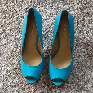 Nine West turquoise peep toe pump shoes